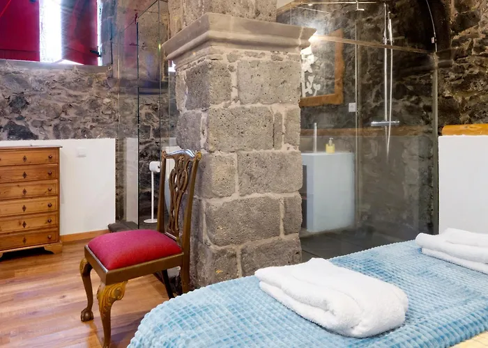 Ponta Da Amora * Ponta Garca